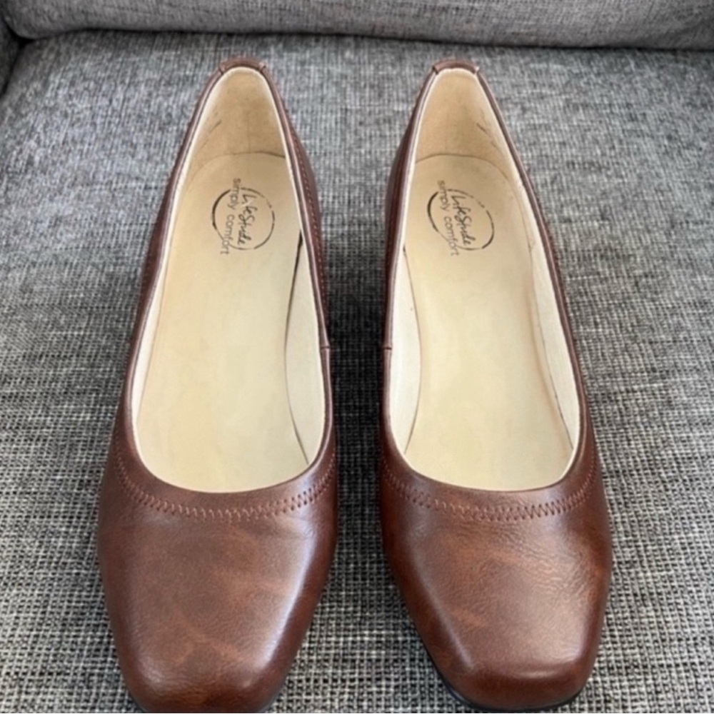 Life Stride Simply Comfort Groovy Brown Vegan Leather Wedge Heels 10W - Picture 2 of 4